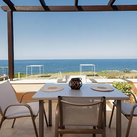 Apartment Lili Sea Front Houses, Unique Escape By The Sea, By Thinkvilla Pánormos
