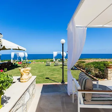 Apartment Lili Sea Front Houses, Unique Escape By The Sea, By Thinkvilla *